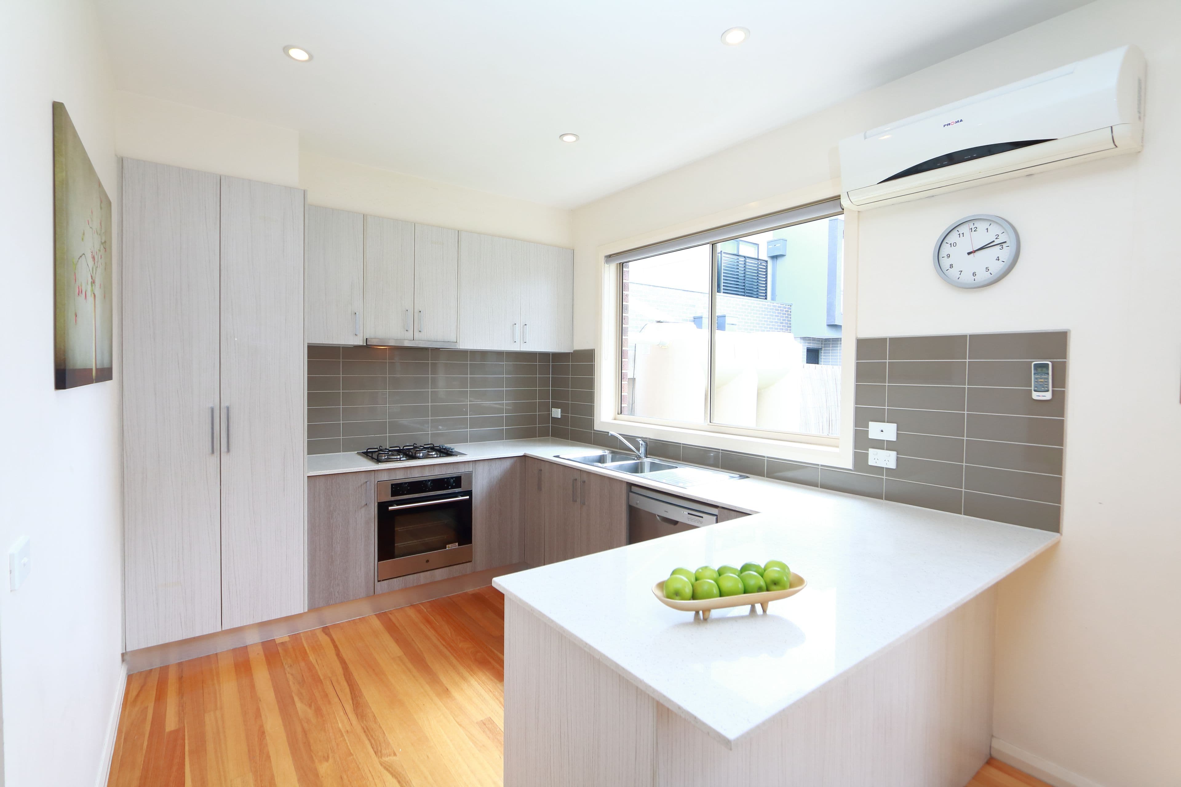 42 Gosford Crescent, Broadmeadows VIC 3047, Broadmeadows - Thumbnail 4