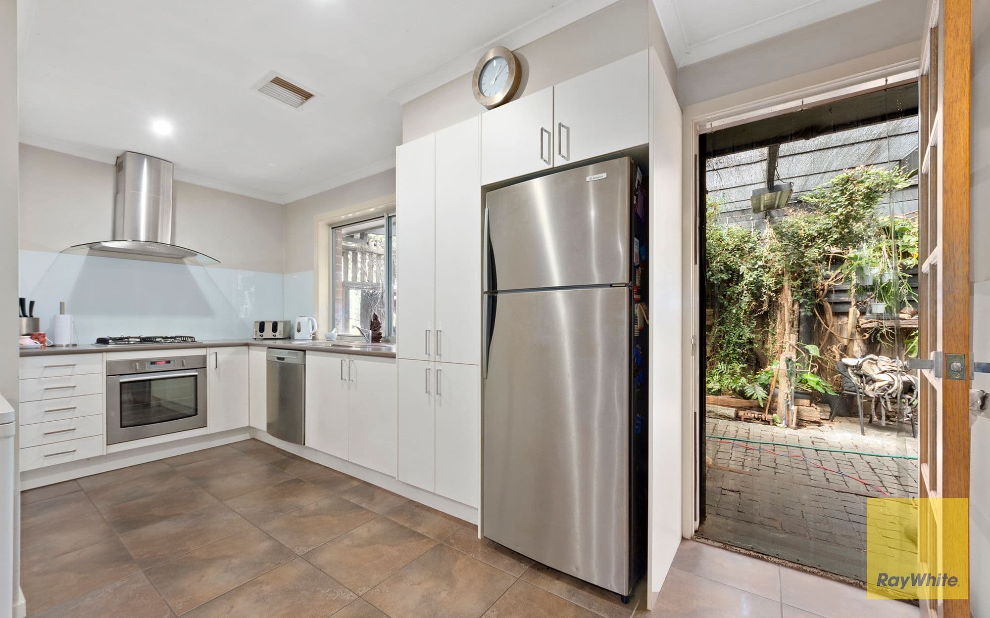 84 Chirnside Avenue, Werribee VIC 3030, Werribee - Thumbnail 5