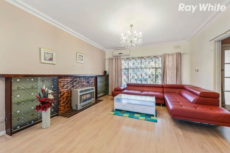 81 Hull Road, Croydon VIC 3136, Croydon - Thumbnail 3