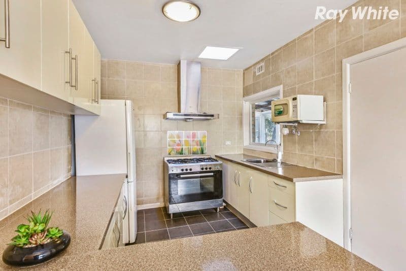81 Hull Road, Croydon VIC 3136, Croydon - Thumbnail 4