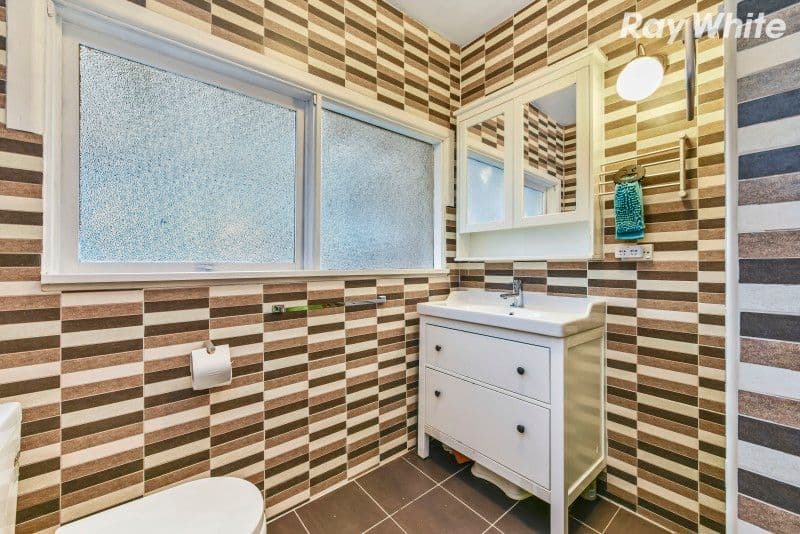 81 Hull Road, Croydon VIC 3136, Croydon - Thumbnail 5