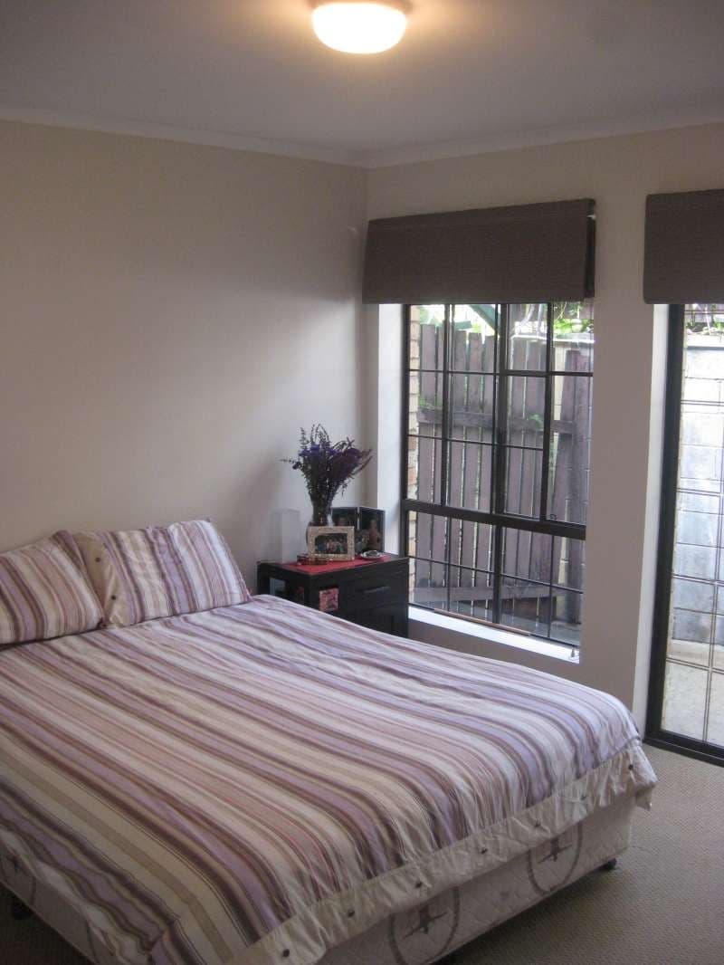 12 Woodstock Avenue, TARINGA QLD 4068, Taringa - Thumbnail 2