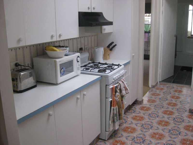 12 Woodstock Avenue, TARINGA QLD 4068, Taringa - Thumbnail 4