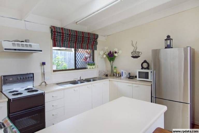 31 Zambesi Street, RIVERHILLS QLD 4074, Riverhills - Thumbnail 3