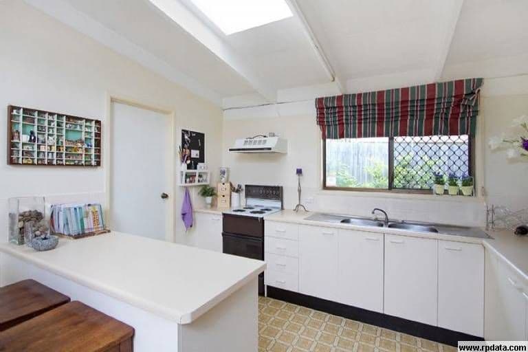 31 Zambesi Street, RIVERHILLS QLD 4074, Riverhills - Thumbnail 4