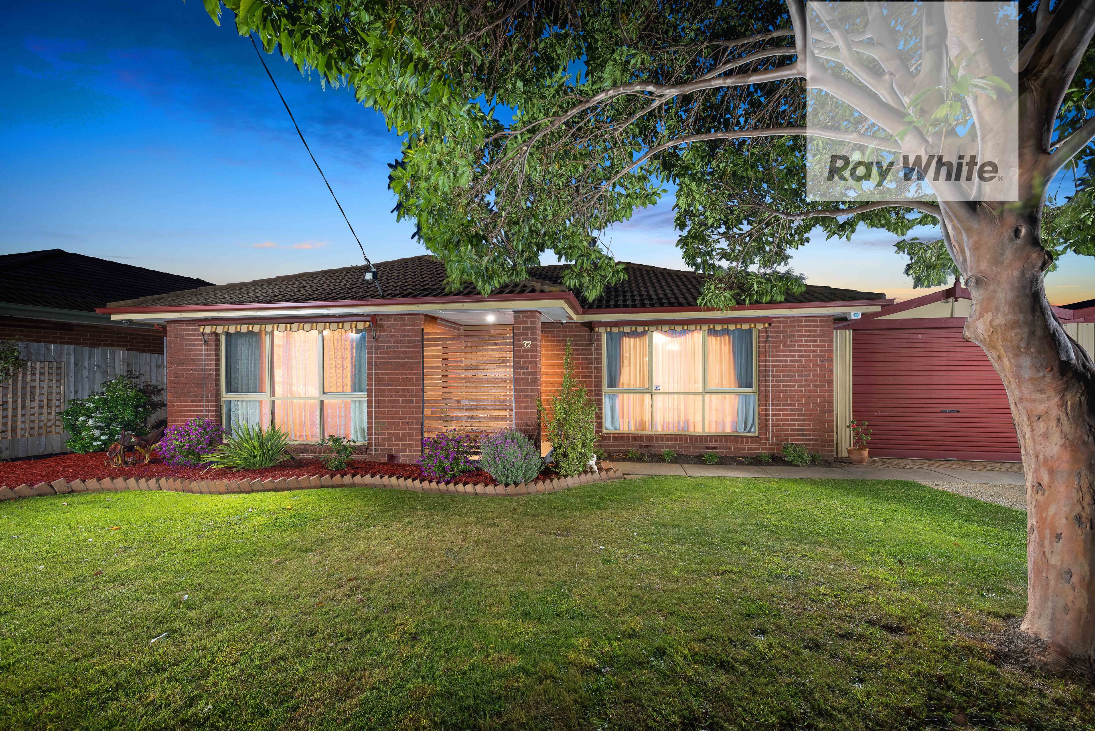 32 Medora Avenue, Bundoora VIC 3083, Bundoora - Thumbnail 2