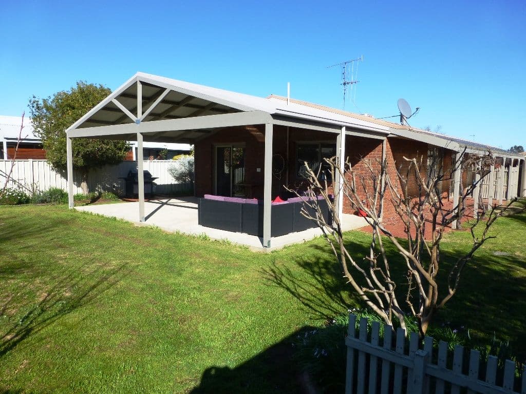 16 Oscar Place, ECHUCA VIC 3564, Echuca - Thumbnail 4
