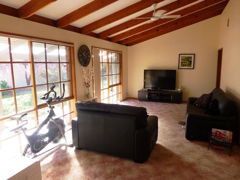 16 Oscar Place, ECHUCA VIC 3564, Echuca - Thumbnail 5