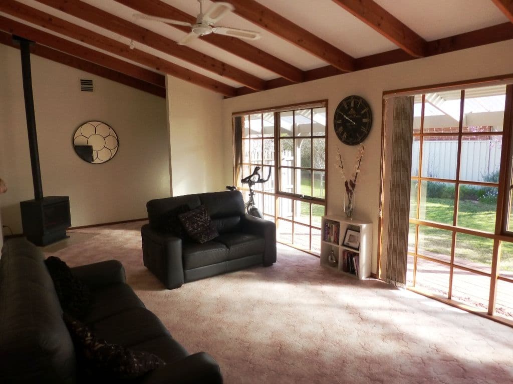 16 Oscar Place, ECHUCA VIC 3564, Echuca - Thumbnail 6