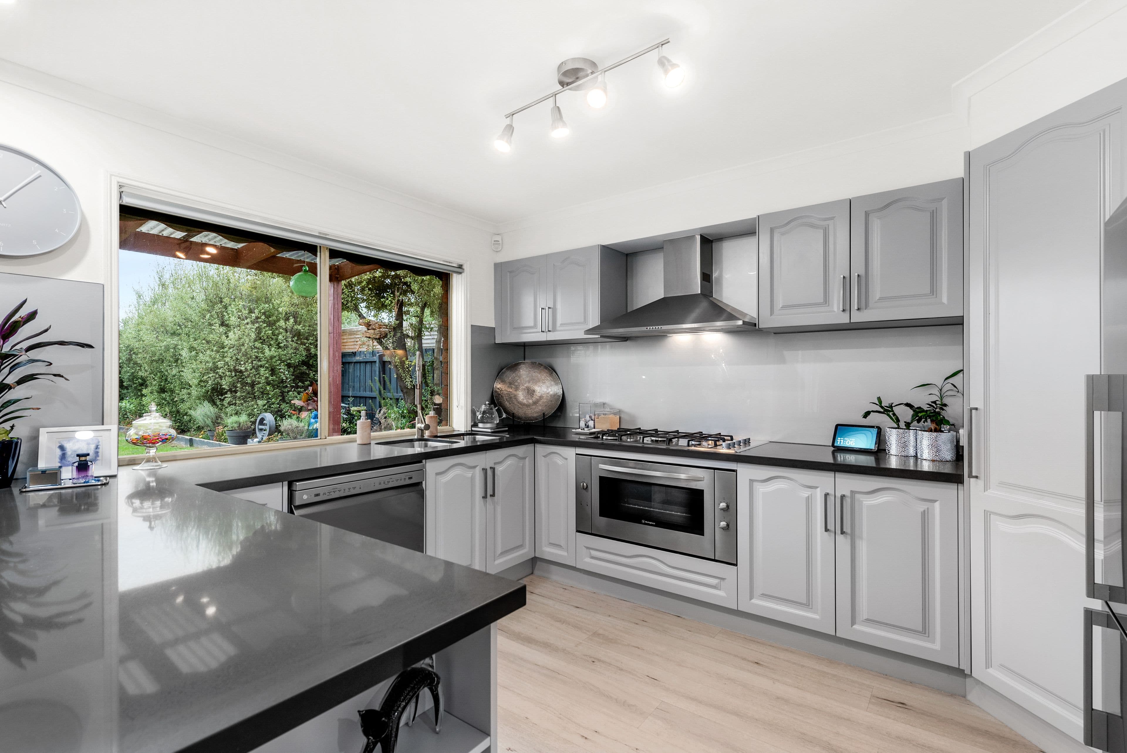 39 Thomas Place, Pakenham VIC 3810, Pakenham - Thumbnail 3