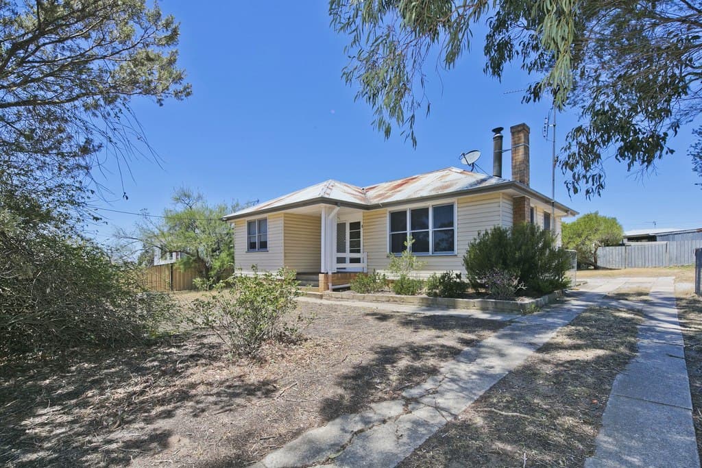 8 Brayton Road, Marulan - Image 1