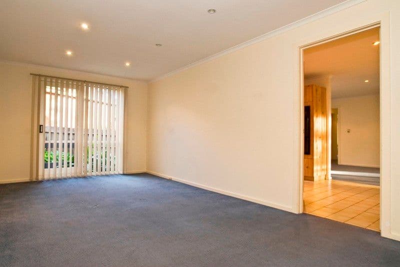 10 HELSTON Court, CROYDON HILLS VIC 3136, Croydon Hills - Thumbnail 7