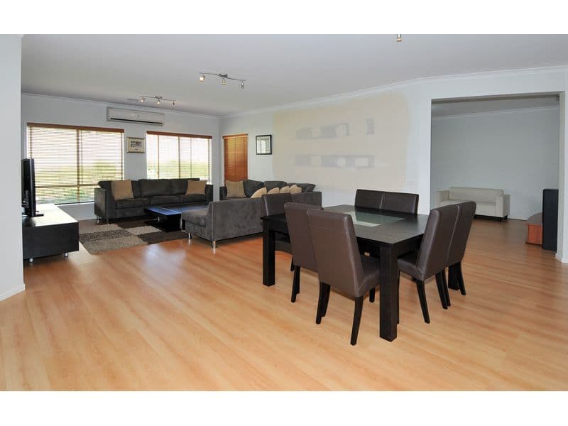 85 Golfview Drive, CRAIGIEBURN VIC 3064, Craigieburn - Thumbnail 5