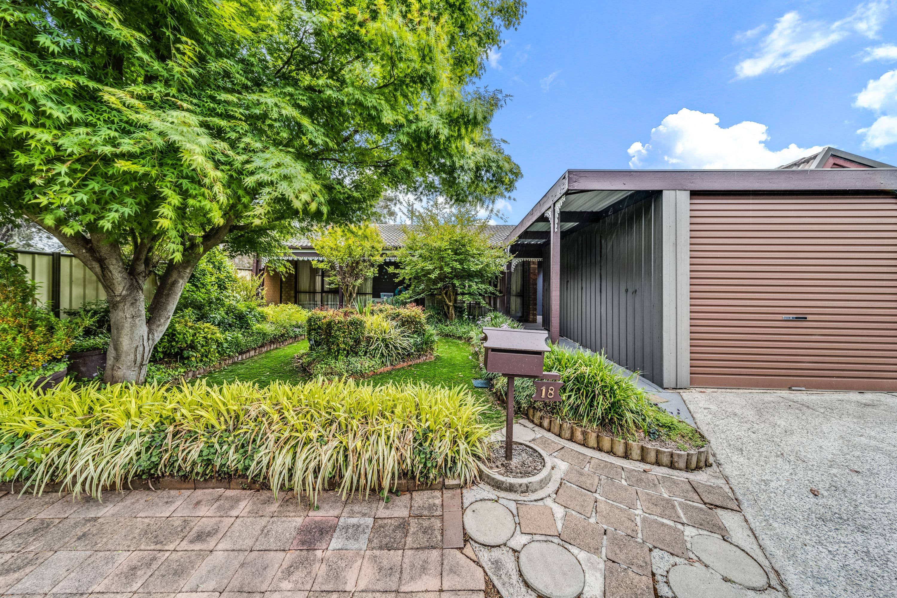 18 Inglis Place, Latham ACT 2615, Latham - Thumbnail 2