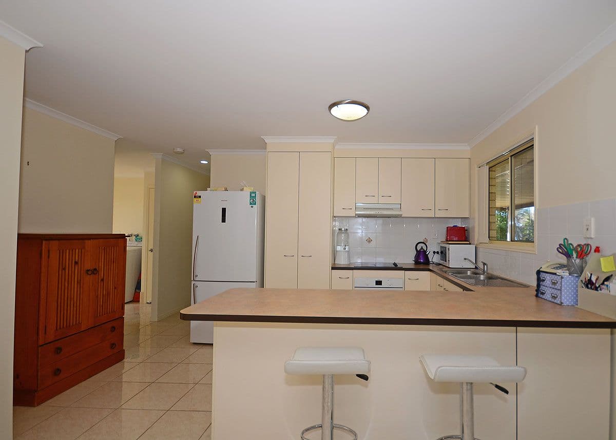 54 Dougan Street, Point Vernon QLD 4655, Point Vernon - Thumbnail 7
