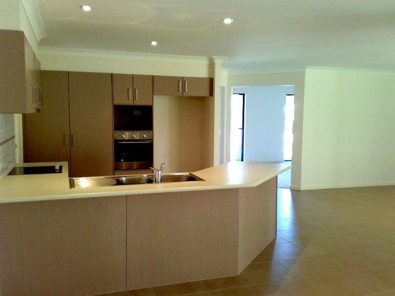 10 Coach Way, UPPER COOMERA QLD 4209, Upper Coomera - Thumbnail 3