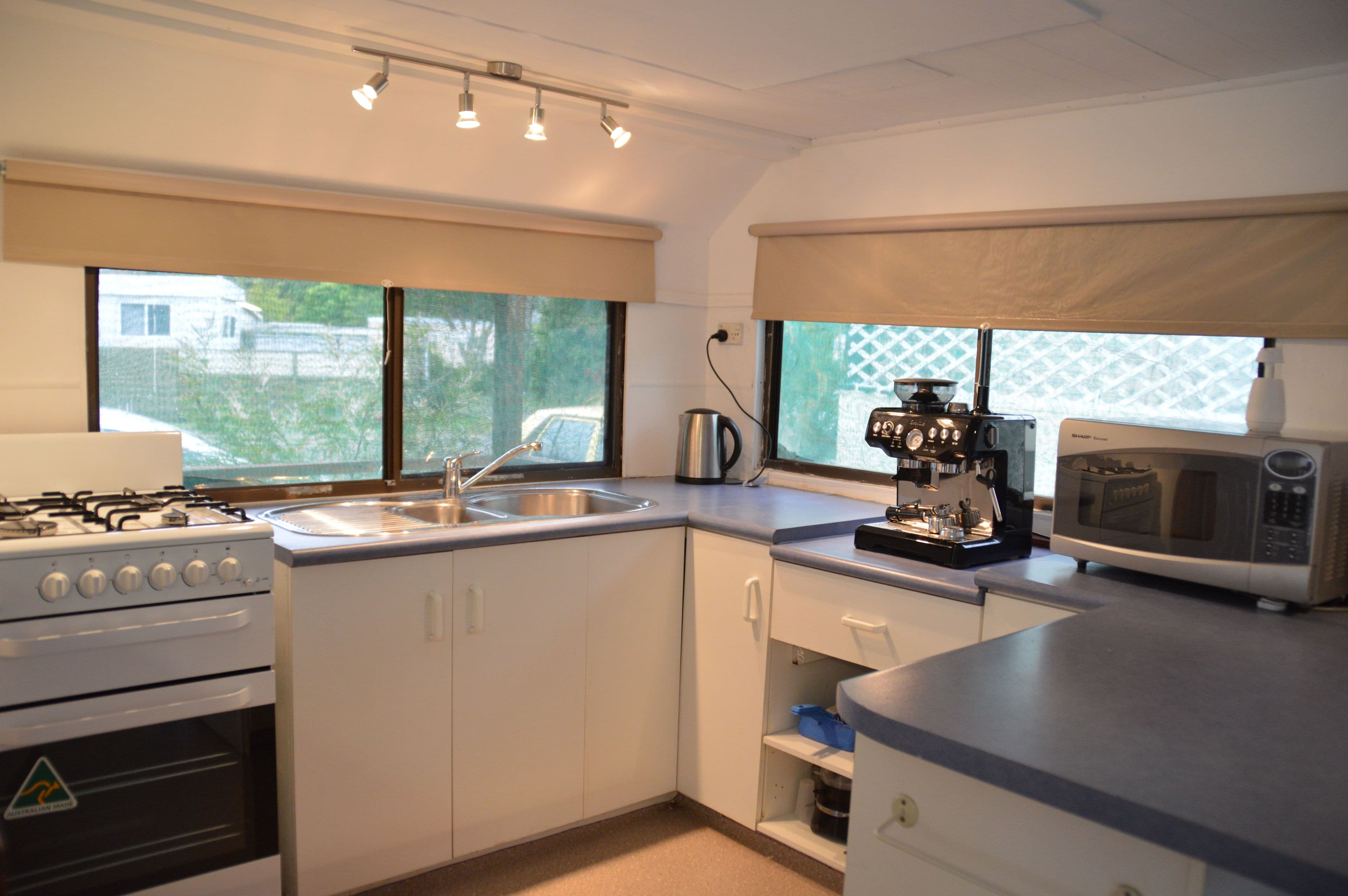 4 Woodrow Place, Figtree - Image 1