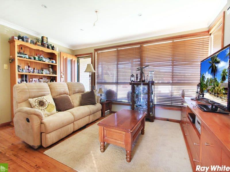 32 Fir Crescent, Albion Park Rail - Thumbnail 2