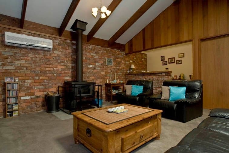 2 McFadzean Street, COLDSTREAM VIC 3770, Coldstream - Thumbnail 4
