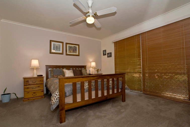2 McFadzean Street, COLDSTREAM VIC 3770, Coldstream - Thumbnail 5