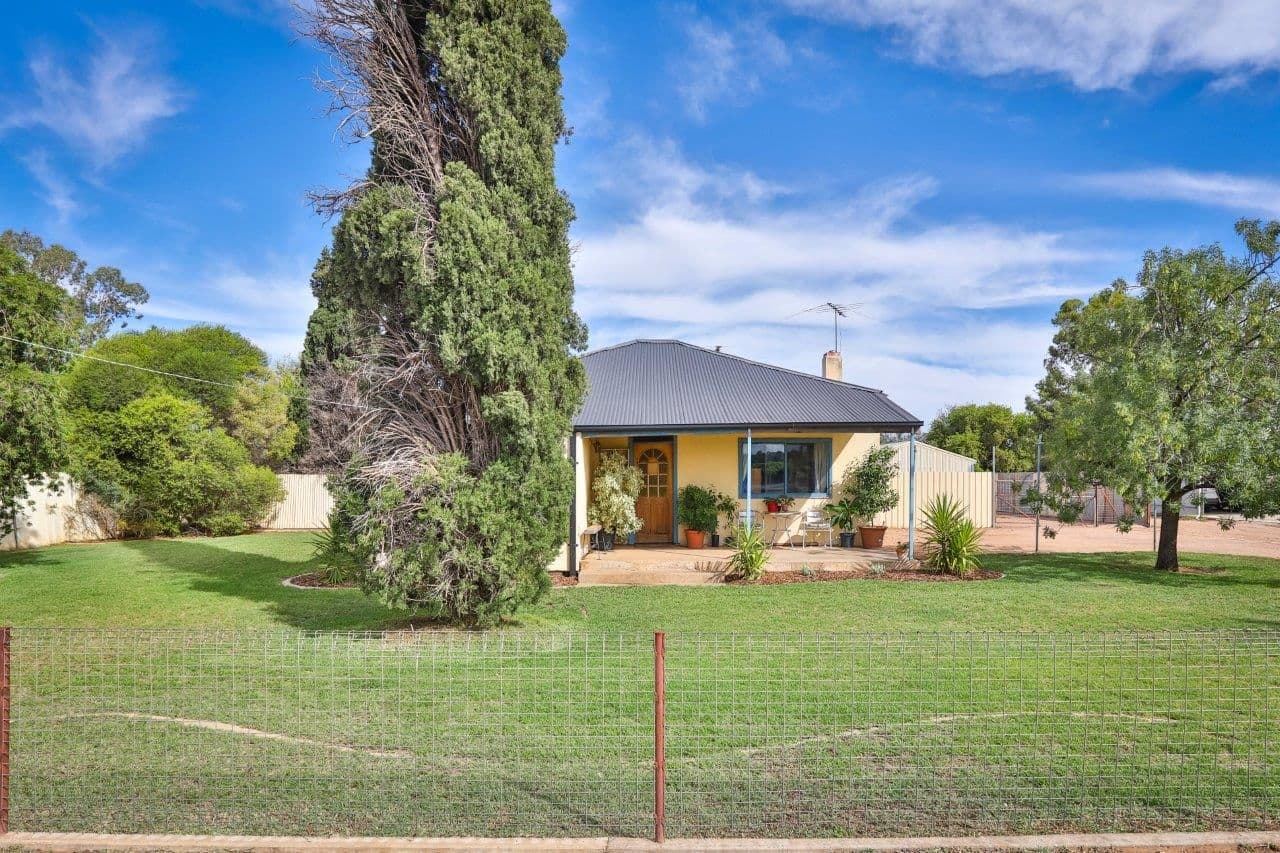 3018 Deakin Avenue, Mildura VIC 3500, Mildura - Thumbnail 2