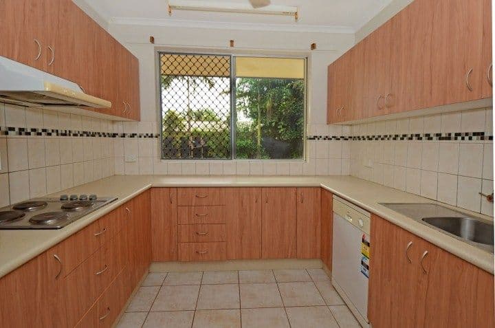 6 Moreton Place, KARAMA NT 0812, Karama - Thumbnail 2