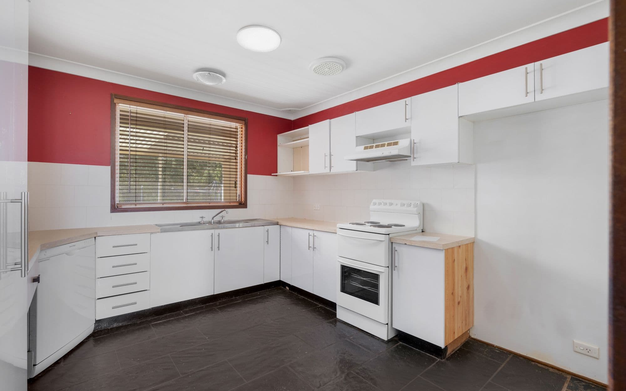 21 Tanbark Circuit, Werrington Downs NSW 2747, Werrington Downs - Thumbnail 2