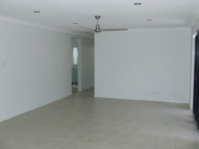 12 Lapwing Circuit, BEERWAH QLD 4519, Beerwah - Thumbnail 5