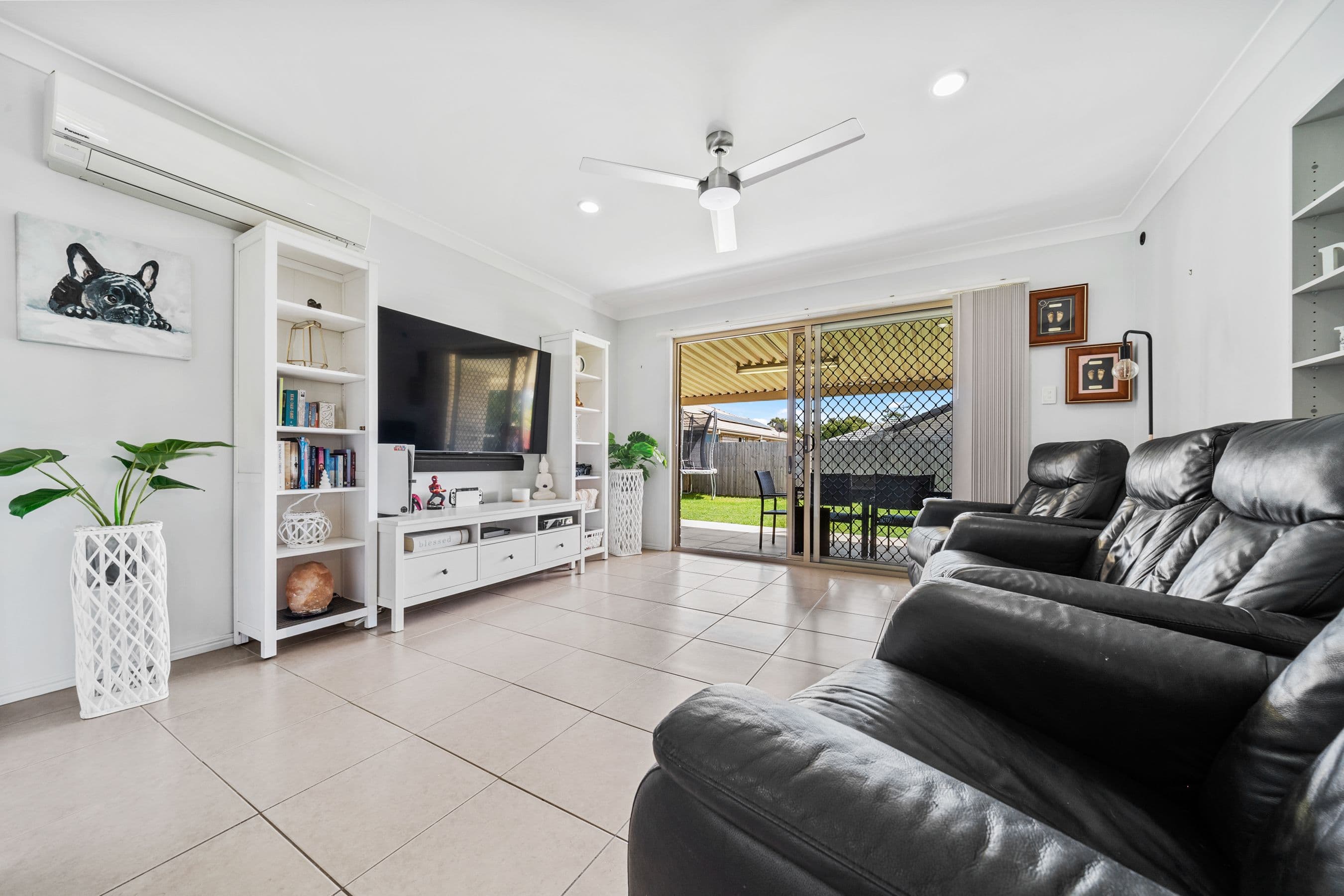 6 Marigold Avenue, Regents Park QLD 4118, Regents Park - Thumbnail 3