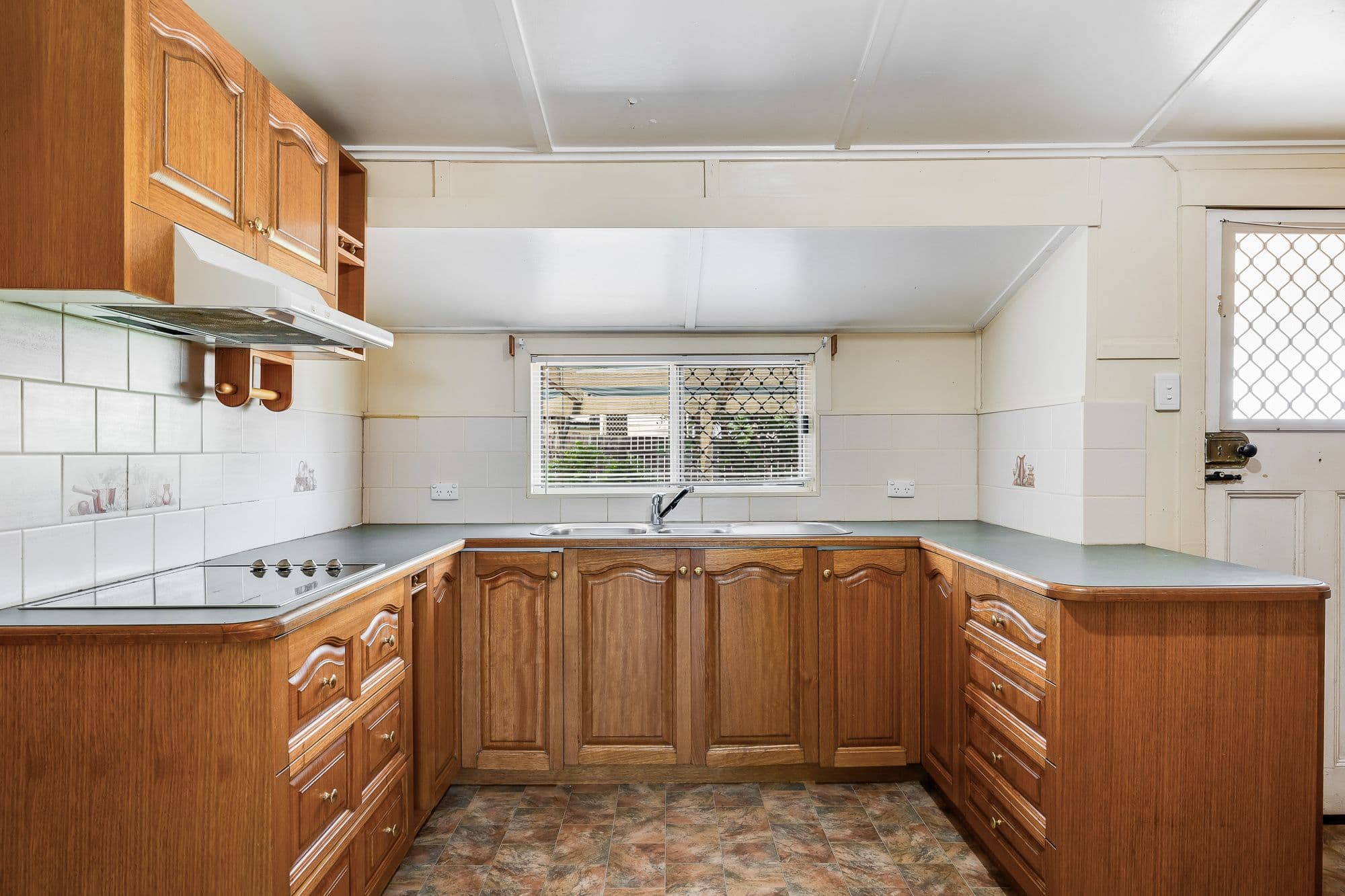 2 Tighe Street, Newtown QLD 4350, Newtown - Thumbnail 2