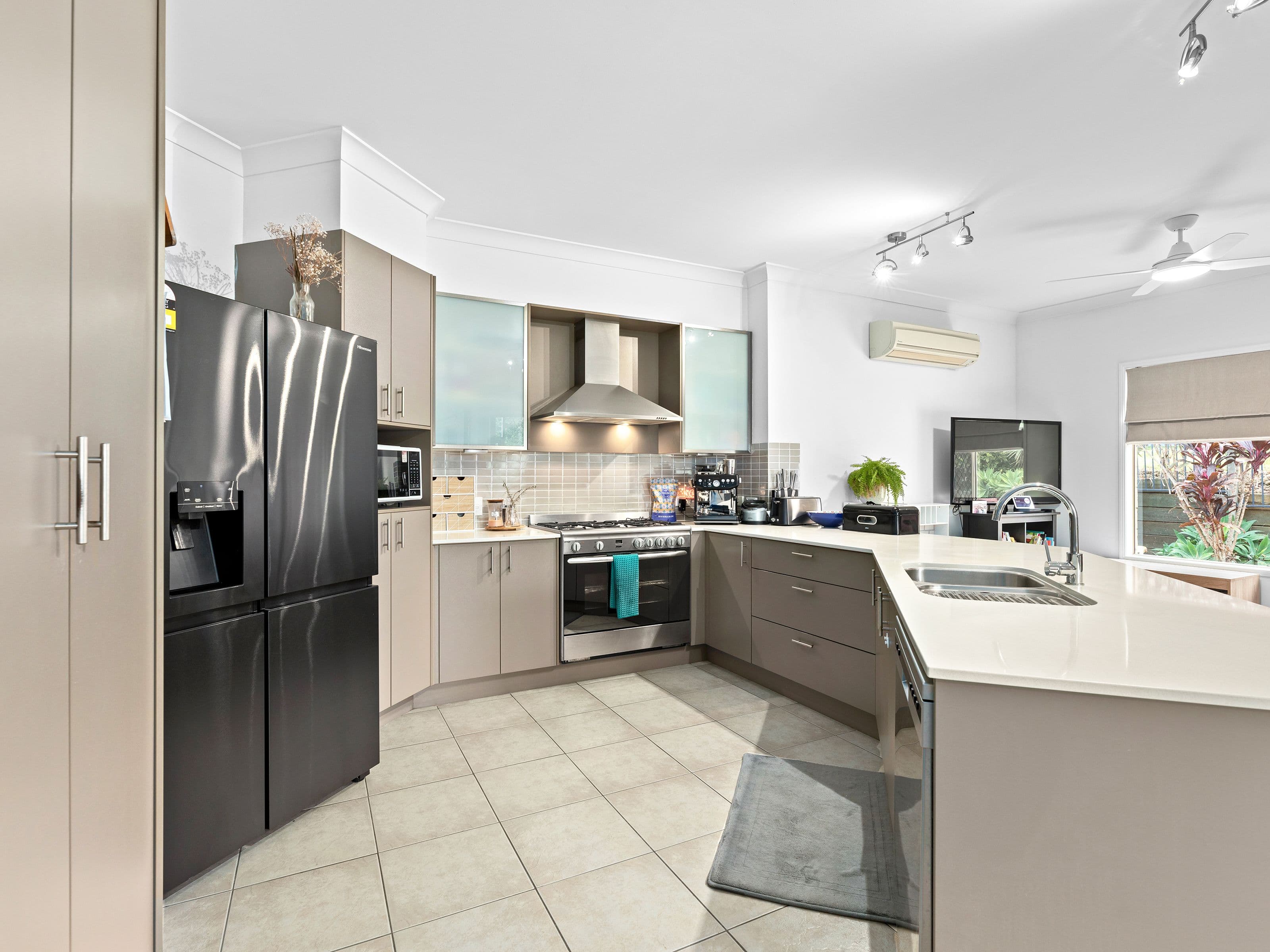 93 Titmarsh Circuit, Fernvale QLD 4306, Fernvale - Thumbnail 4