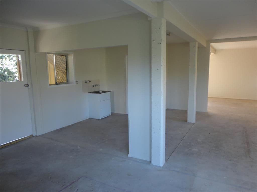 30 Saunders Street, POINT VERNON QLD 4655, Point Vernon - Thumbnail 4