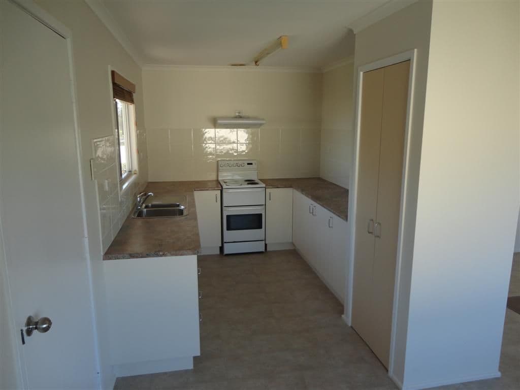 30 Saunders Street, POINT VERNON QLD 4655, Point Vernon - Thumbnail 7