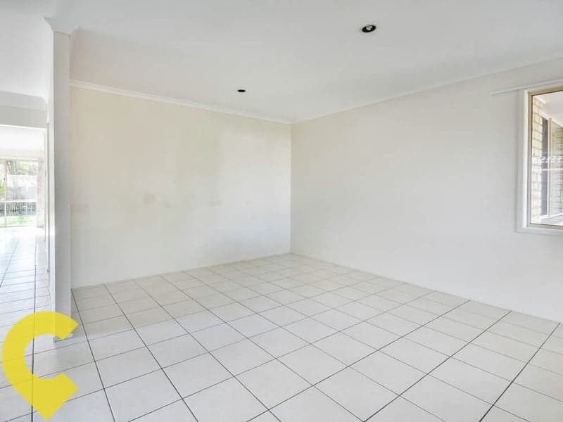 46 Village Way, Little Mountain - Thumbnail 7