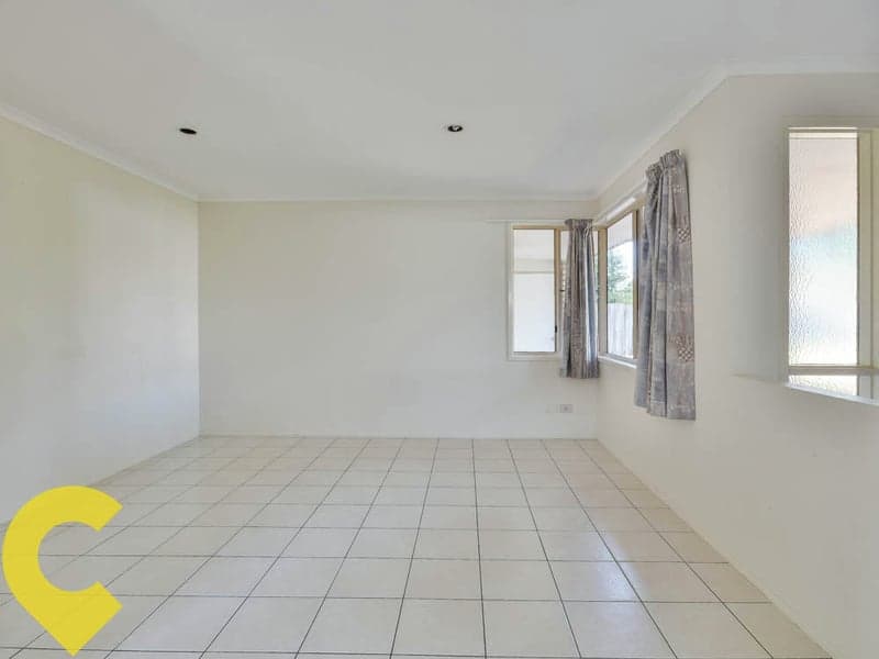 46 Village Way, Little Mountain - Thumbnail 8