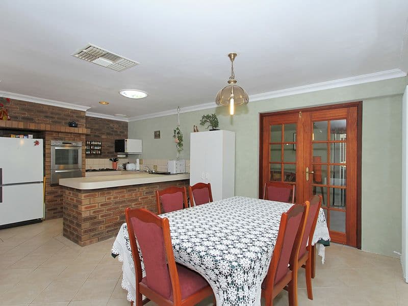 20 Durban Crescent, KINGSLEY WA 6026, Kingsley - Thumbnail 3