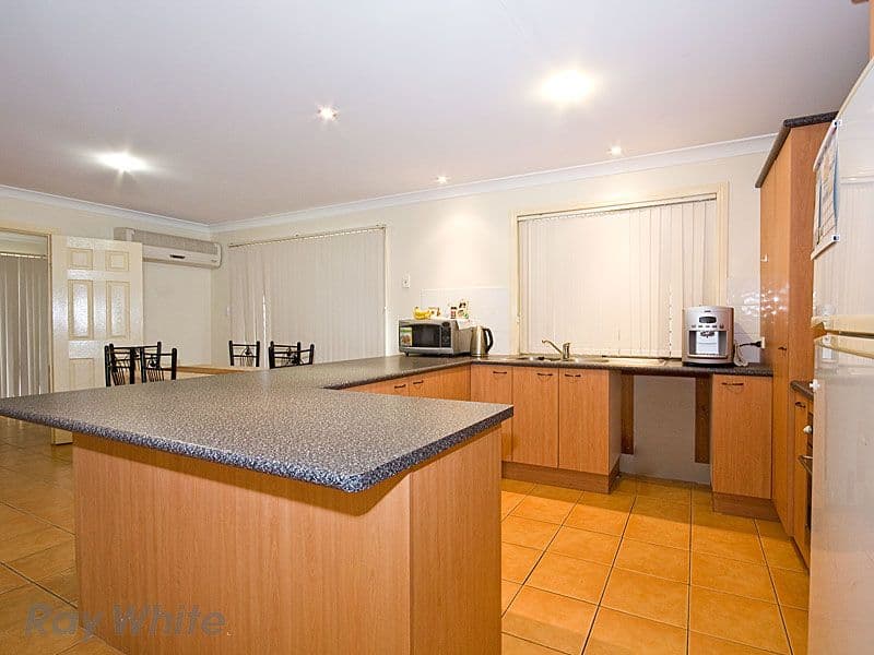 121 Jubilee Avenue, FOREST LAKE QLD 4078, Forest Lake - Thumbnail 2