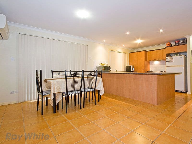 121 Jubilee Avenue, FOREST LAKE QLD 4078, Forest Lake - Thumbnail 4
