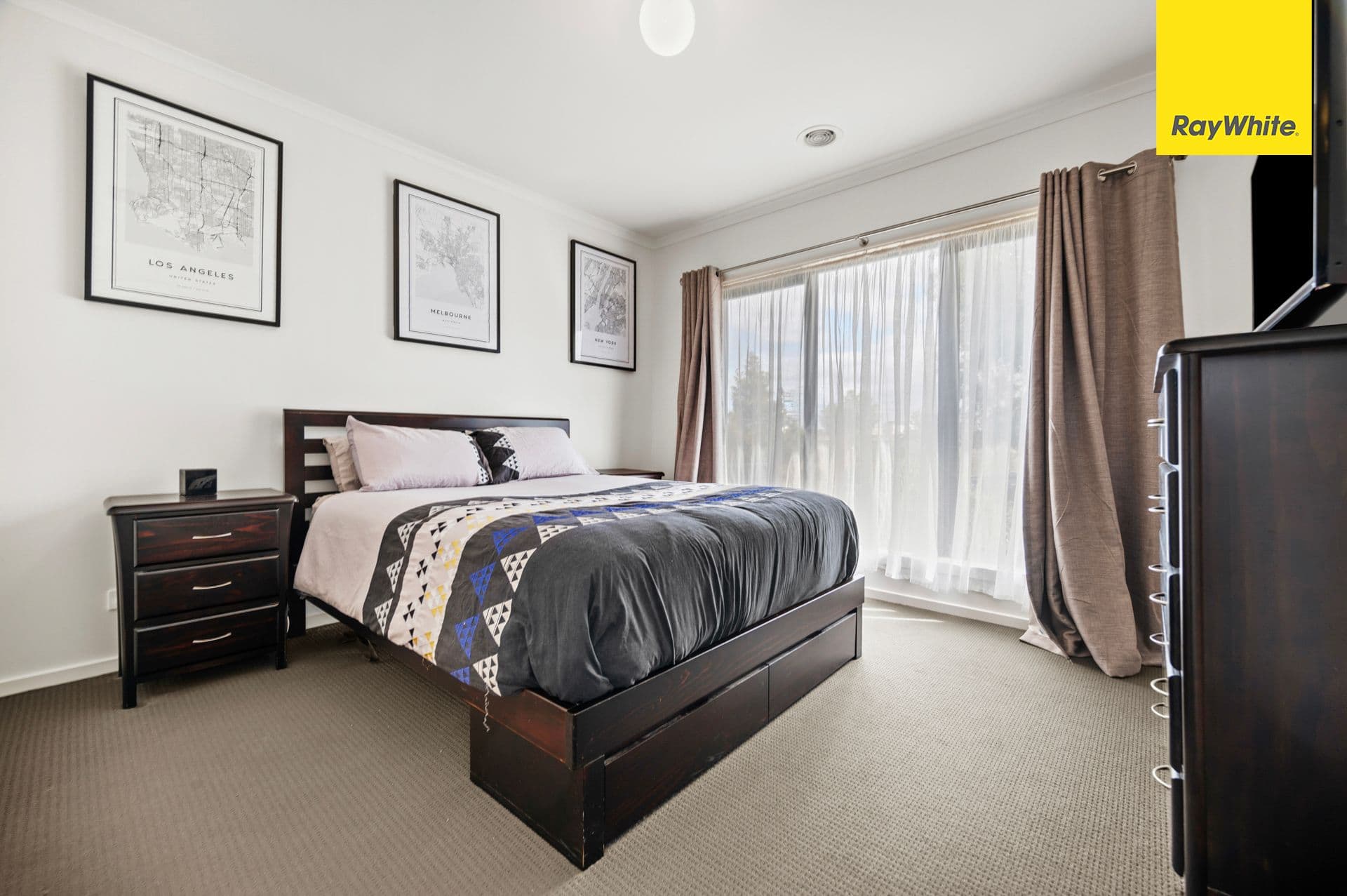 88 Jester Drive, COBBLEBANK VIC 3338, Cobblebank - Thumbnail 2