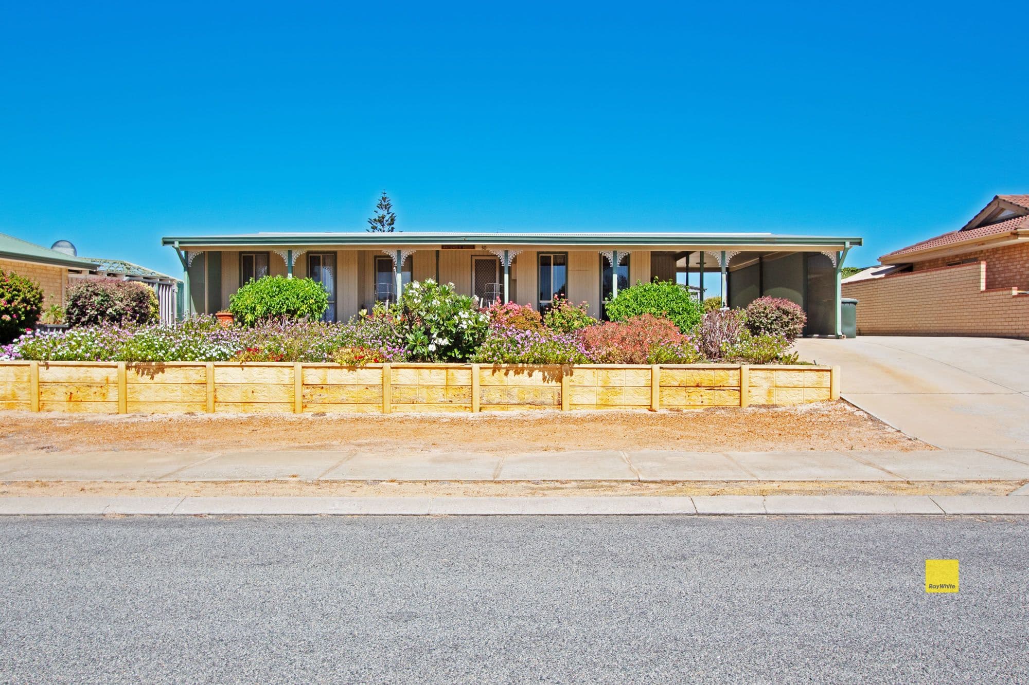 30 Hunter Crescent, Green Head WA 6514, Green Head - Image 1
