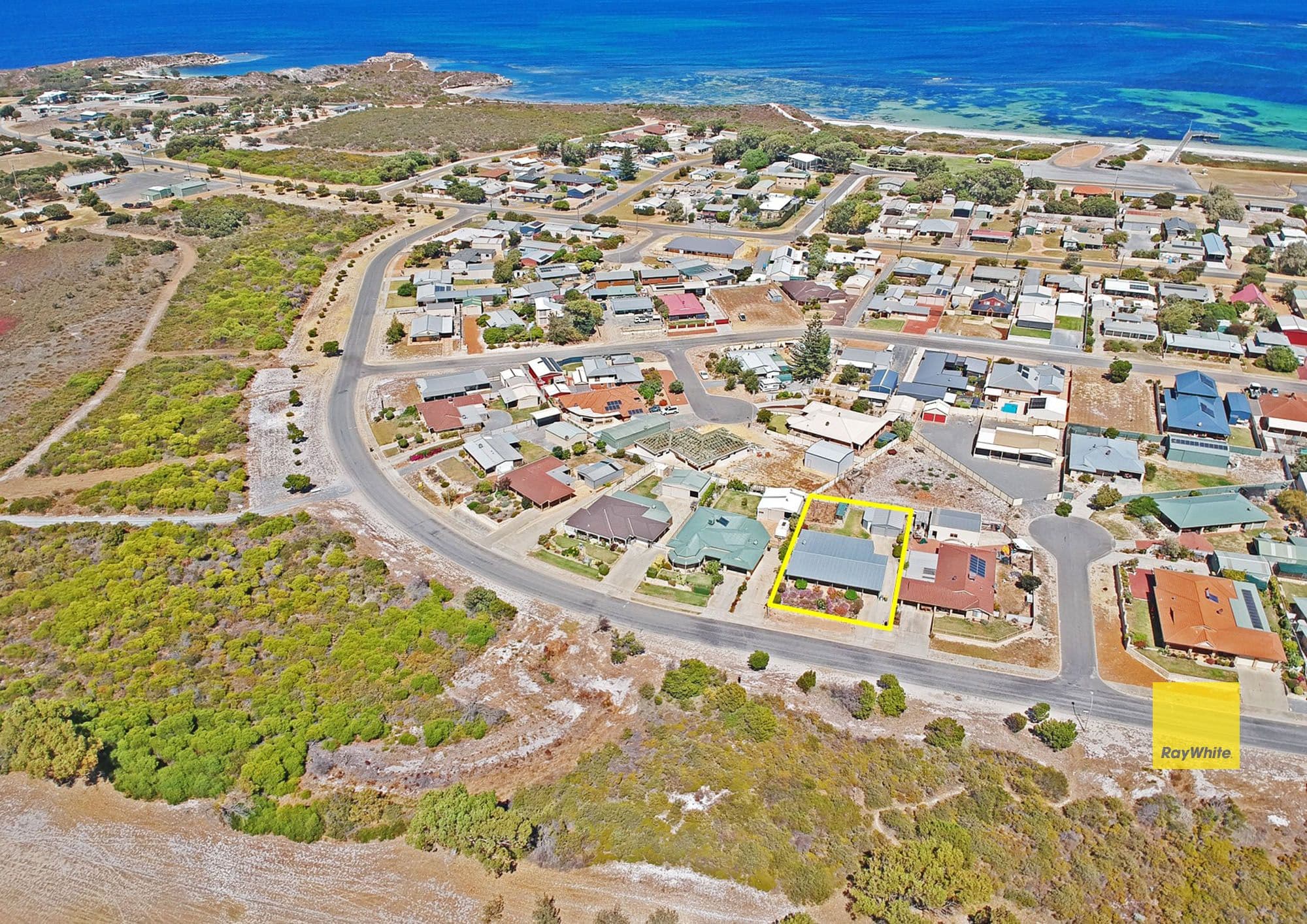 30 Hunter Crescent, Green Head WA 6514, Green Head - Thumbnail 2