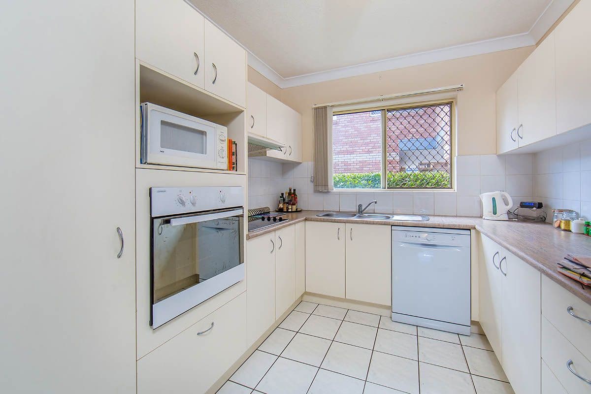 12 Wallace Street, Chermside QLD 4032, Chermside - Thumbnail 6