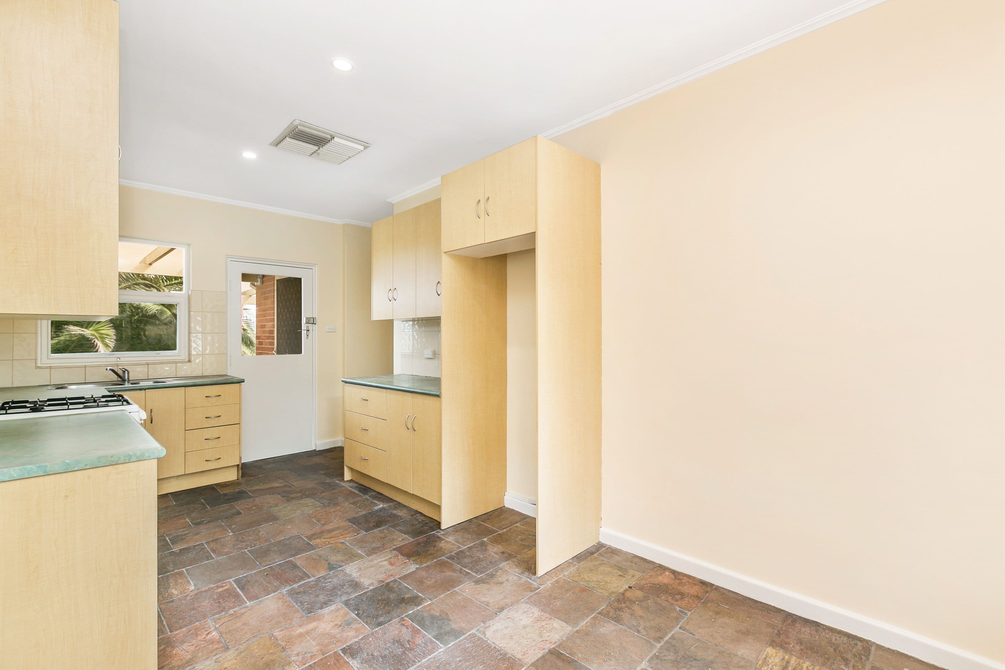 12 Westmoreland Road, Morphett Vale SA 5162, Morphett Vale - Thumbnail 7