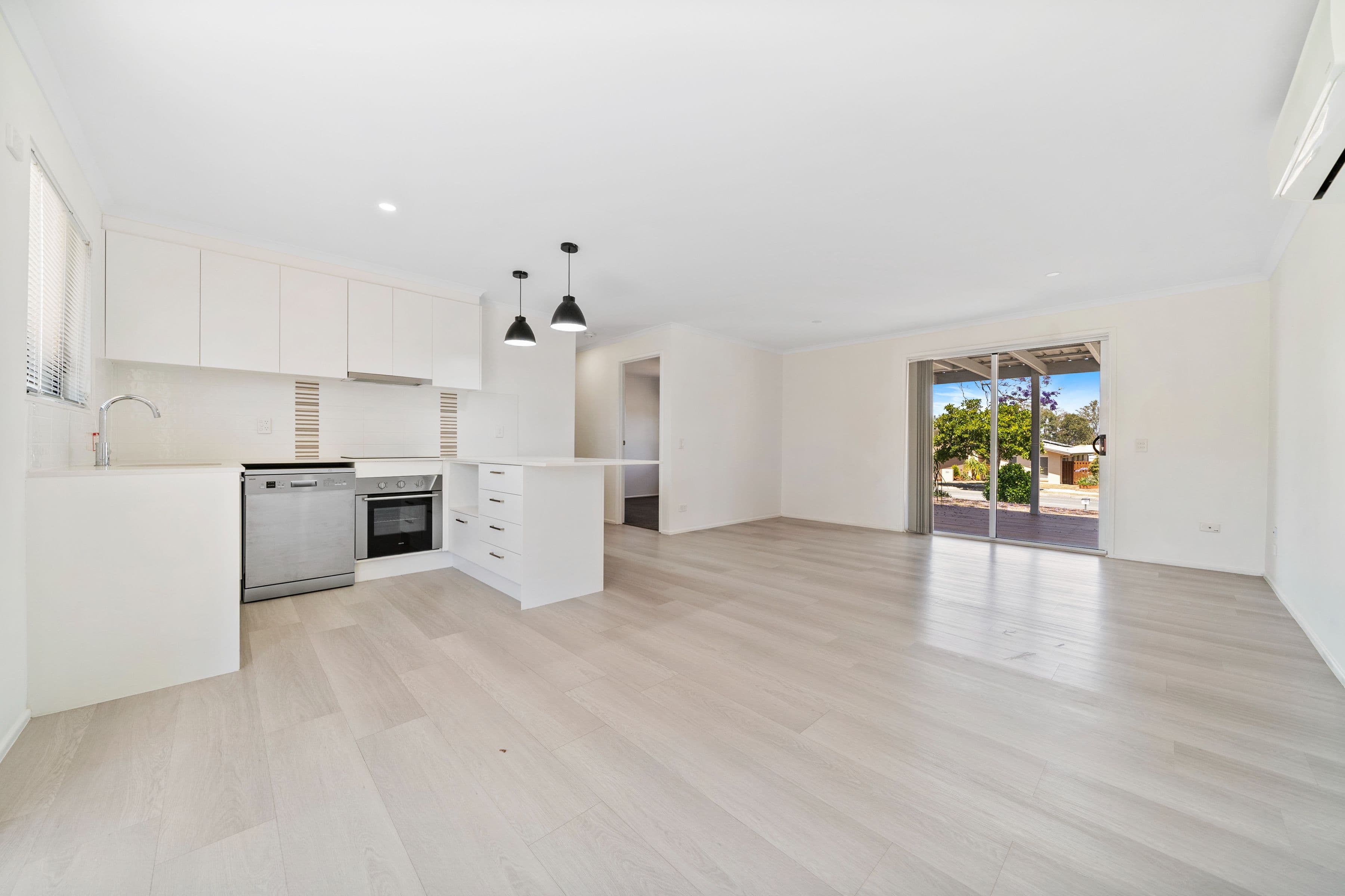 272 River Hills Road, Eagleby QLD 4207, Eagleby - Thumbnail 4