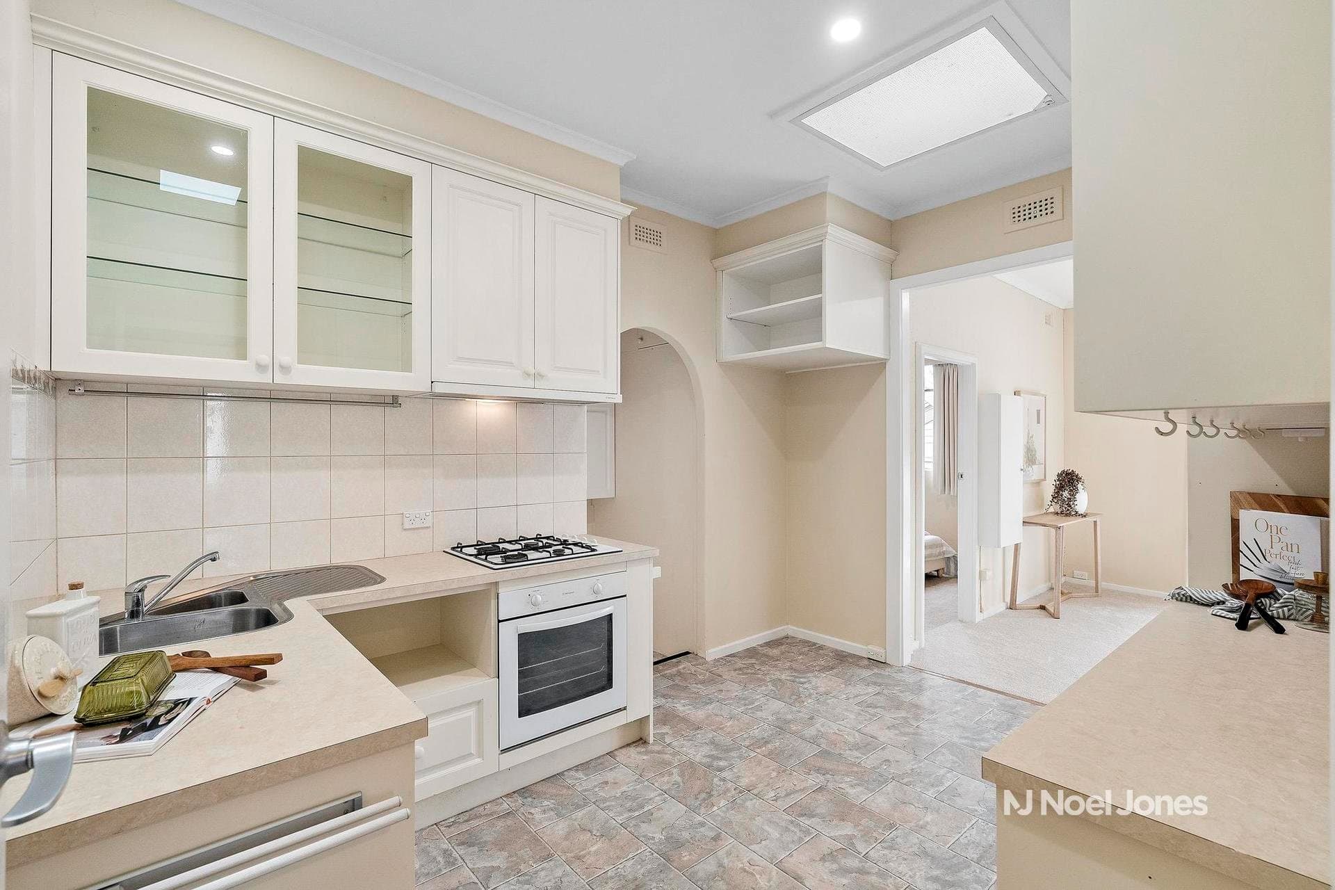 1/2 Linden Street, Box Hill South - Thumbnail 4