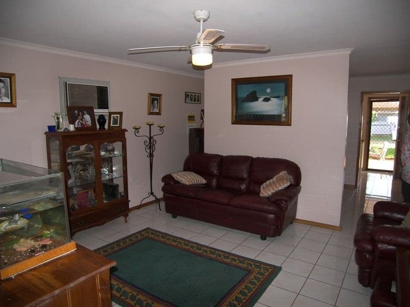 18 Lerida Crescent, SALISBURY DOWNS SA 5108, Salisbury Downs - Thumbnail 2
