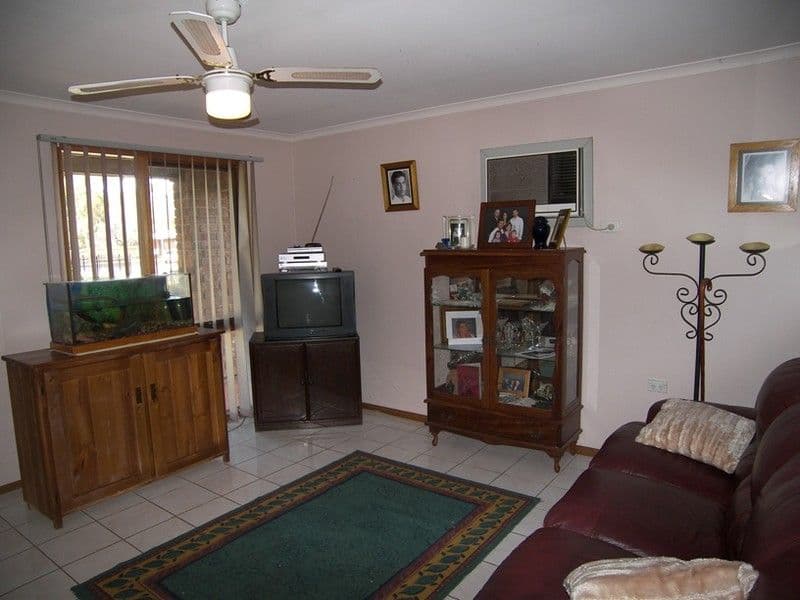 18 Lerida Crescent, SALISBURY DOWNS SA 5108, Salisbury Downs - Thumbnail 3