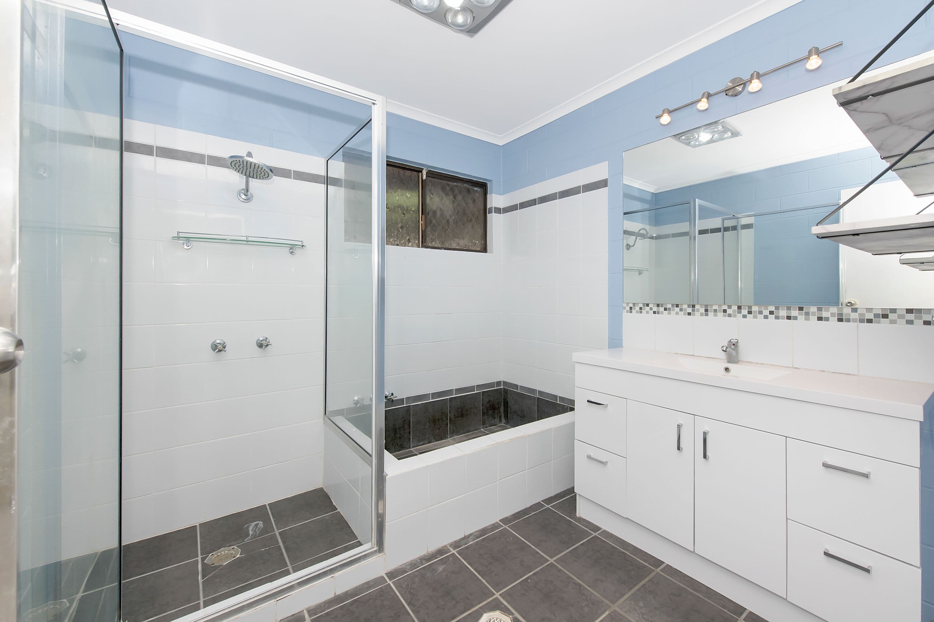44 Illuta Street, Rasmussen QLD 4815, Rasmussen - Thumbnail 4