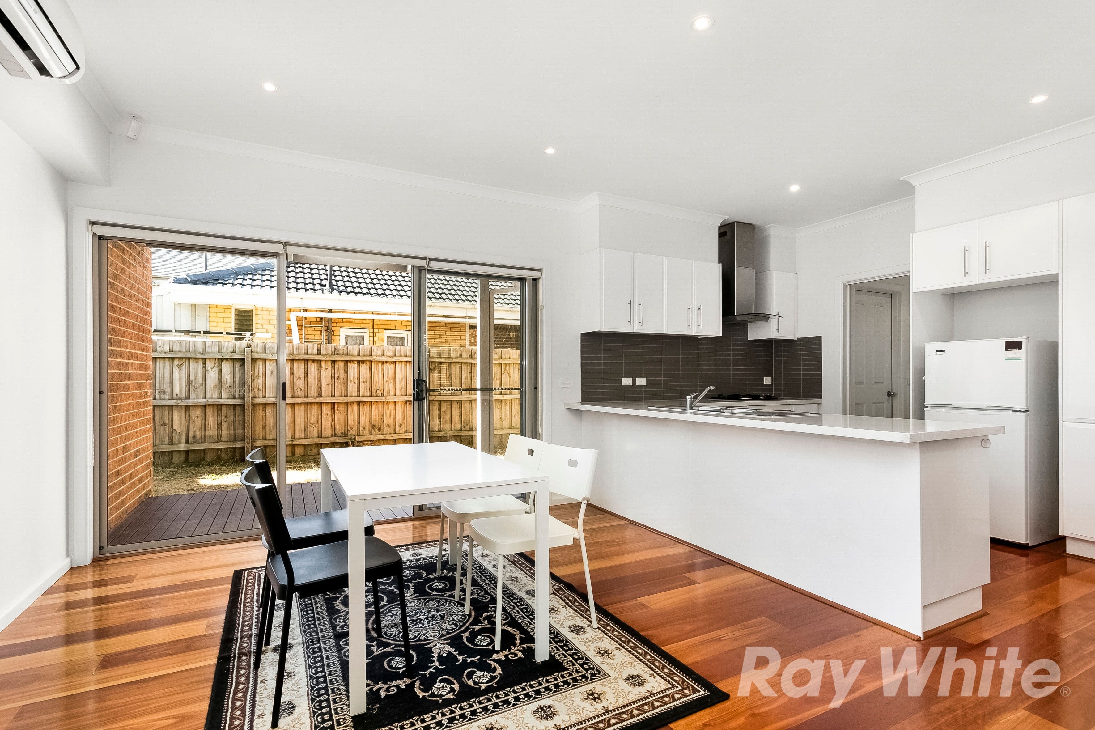 9 Madison Court, Mount Waverley VIC 3149, Mount Waverley - Thumbnail 2