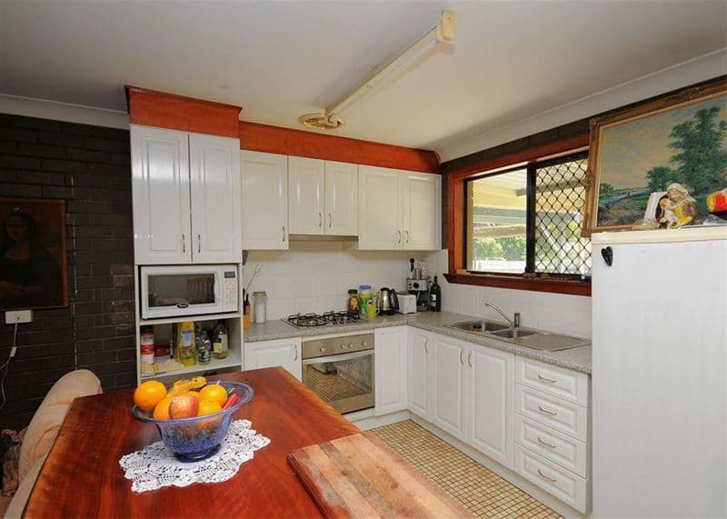 5 Jacklin Close, POINT VERNON QLD 4655, Point Vernon - Thumbnail 2